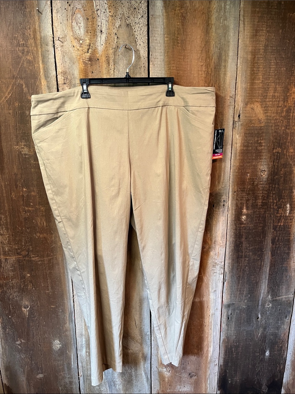 NWT George Pull On Women’s Plus Millennium Pants 4X Average W/POCKETS!!! Khaki